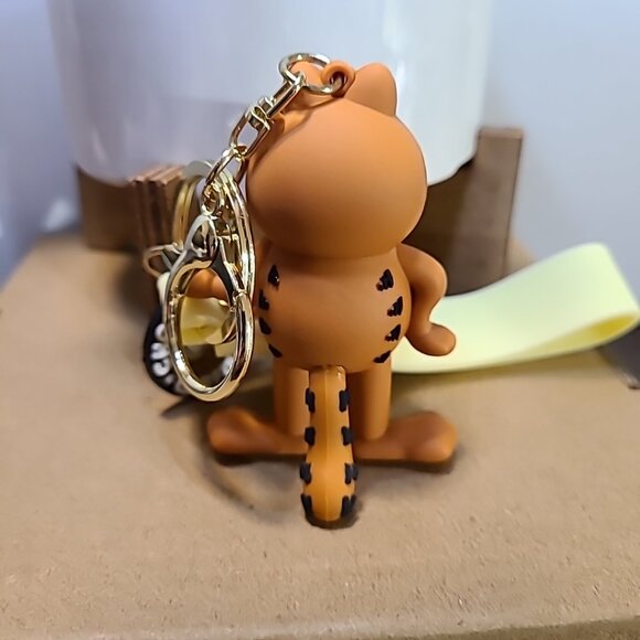 Unbranded Garfield Keychain Unisex Orange Tone NWOT Lightweight Collectible Auto - Picture 5 of 6